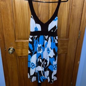Bisou Bisou Brown, White, and Blue floral short dress - Size 14
